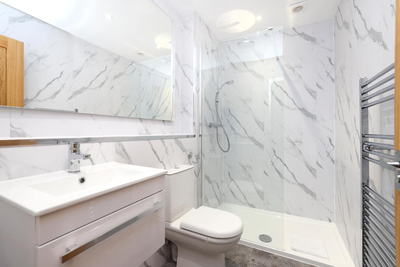 Stunning 2 Bed Apt Nr The Royal Mile & The Castle Edinburgh Exterior photo