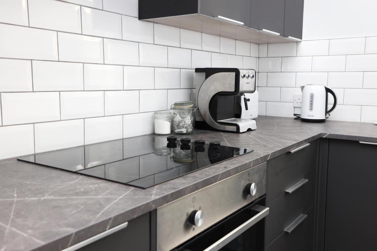 Stunning 2 Bed Apt Nr The Royal Mile & The Castle Edinburgh Exterior photo