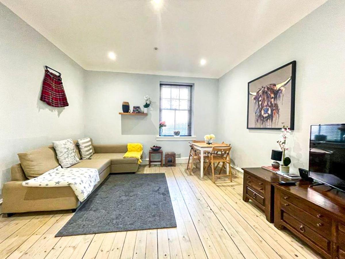 Stunning 2 Bed Apt Nr The Royal Mile & The Castle Edinburgh Exterior photo