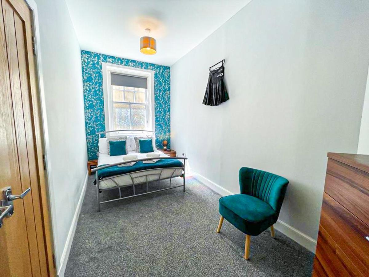 Stunning 2 Bed Apt Nr The Royal Mile & The Castle Edinburgh Exterior photo